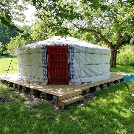 Yourte Mongole Véritable Glamping Montcaret